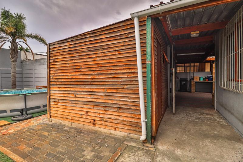 3 Bedroom Property for Sale in Wetton Western Cape